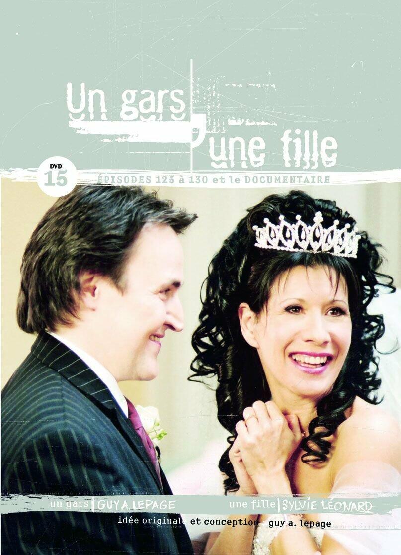 Un Gars, Une Fille: V15 (Version française) - Very Good