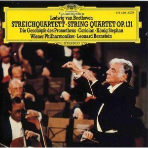 Beethoven: King Stephen, Corio [Audio CD] Bernstein, Leonard; Vienna Philharmonic Orchestra - Very Good