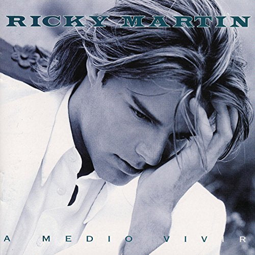 A Medio Vivir by Ricky Martin (1995-09-08) [Audio CD] Ricky Martin