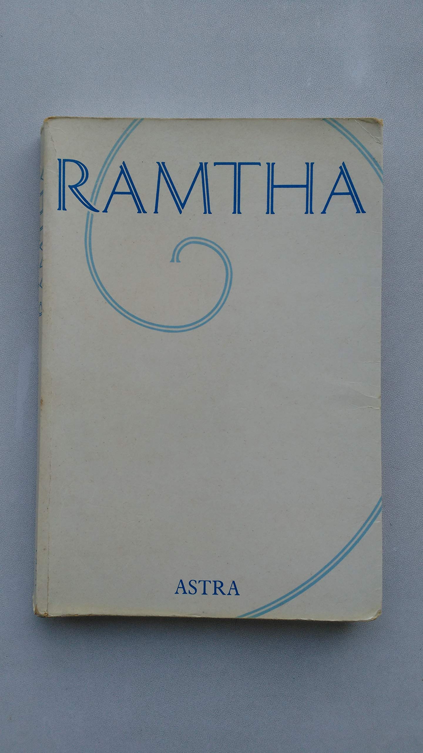 RAMTHA [Paperback] RAMTHA (ESPRIT)