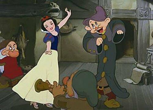 Snow White and the Seven Dwarfs (Three-Disc DVD/Blu-ray Combo + BD Live) (Bilingual) [Blu-ray] - Very Good