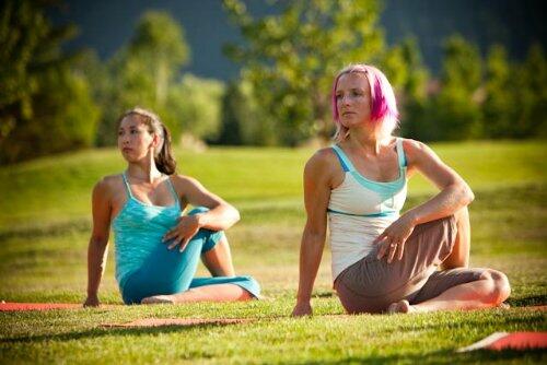 Pursuit of Happy Hips [DVD] - Good