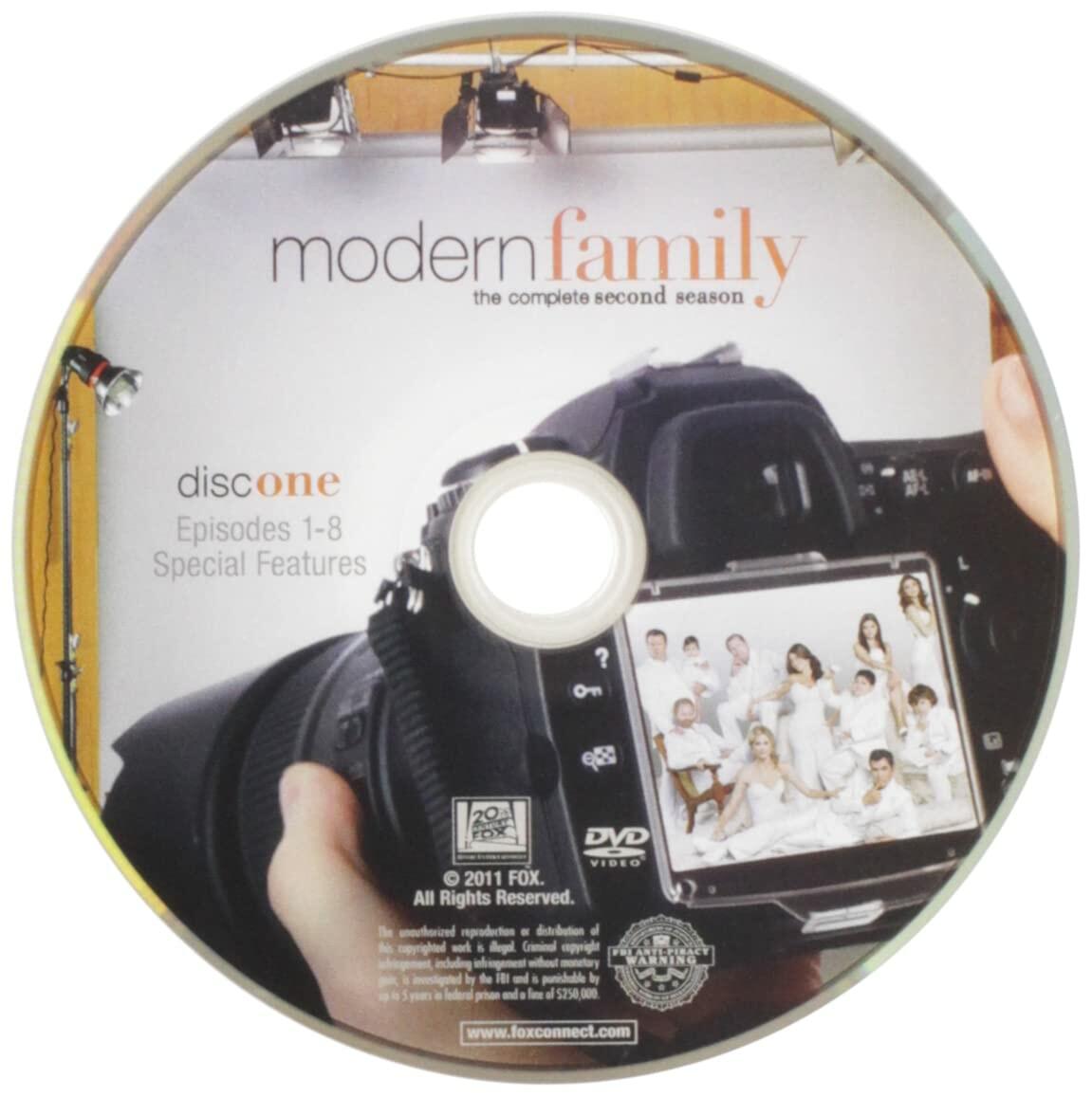 Modern Family: The Complete Second Season [DVD] - Very Good