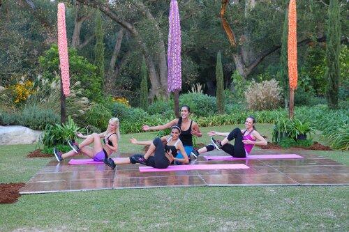 Doonya: The Bollywood Dance Workout - Abs, Glutes, & Cardio [DVD] - Very Good