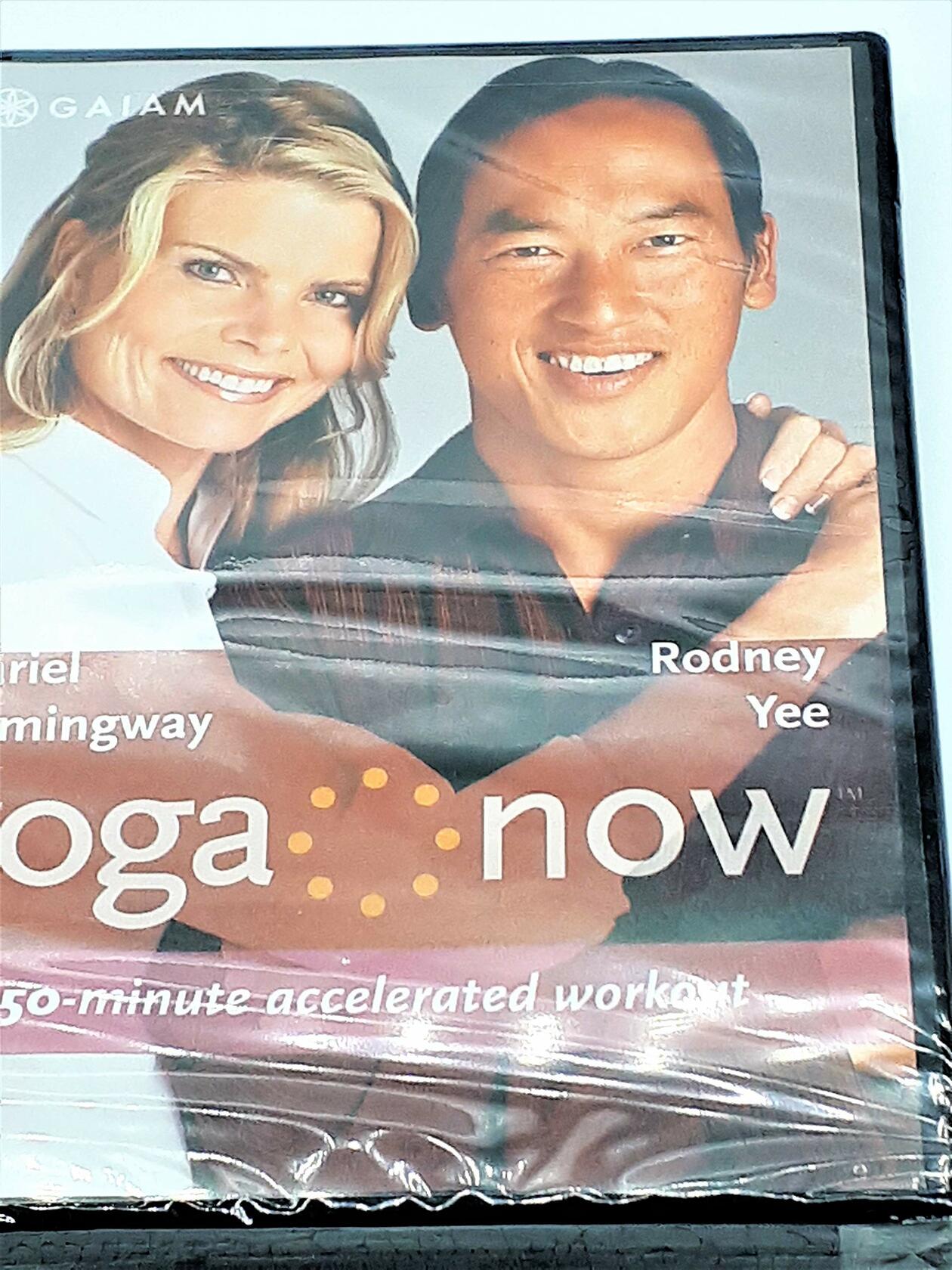 Yoga Now Mariel Hemingway and Rodney Yee 50 Minute Accelerated workout [Unknown Binding] - Very Good