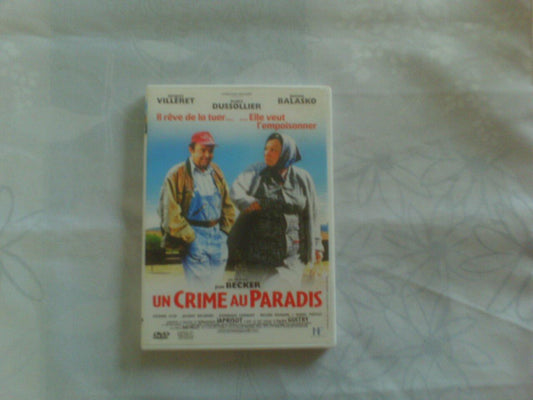 Un crime au paradis [Paperback] - Very Good