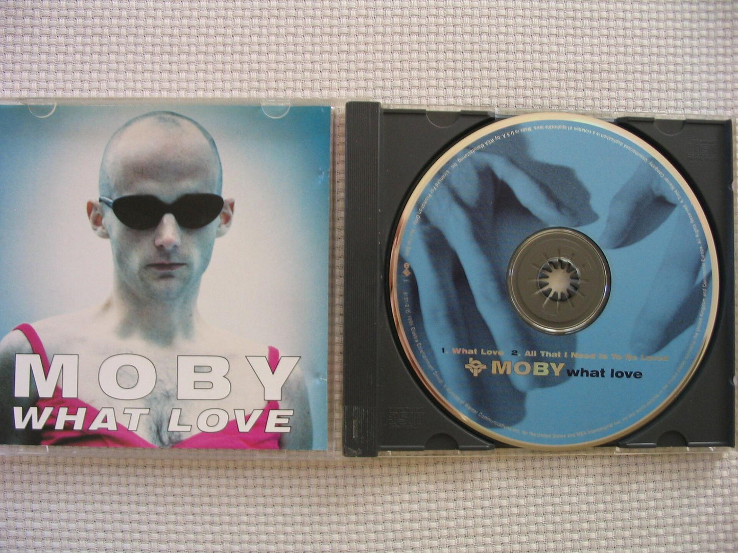 Everything Is Wrong [Audio CD] Moby - Very Good