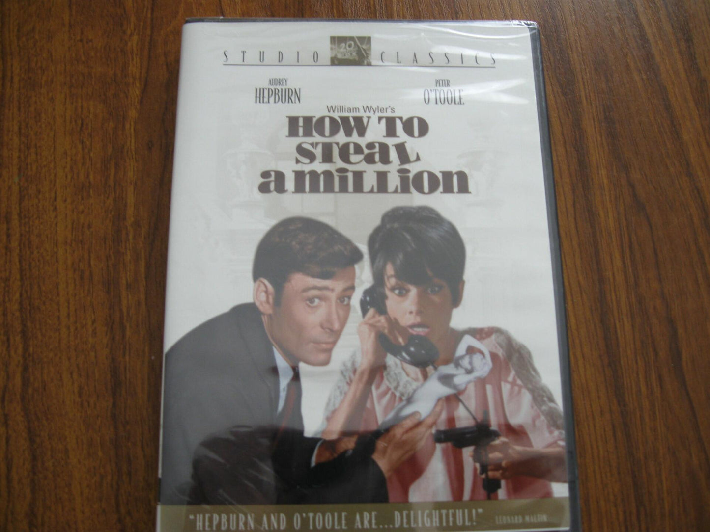 How To Steal A Million (Bilingual) [DVD] - Very Good