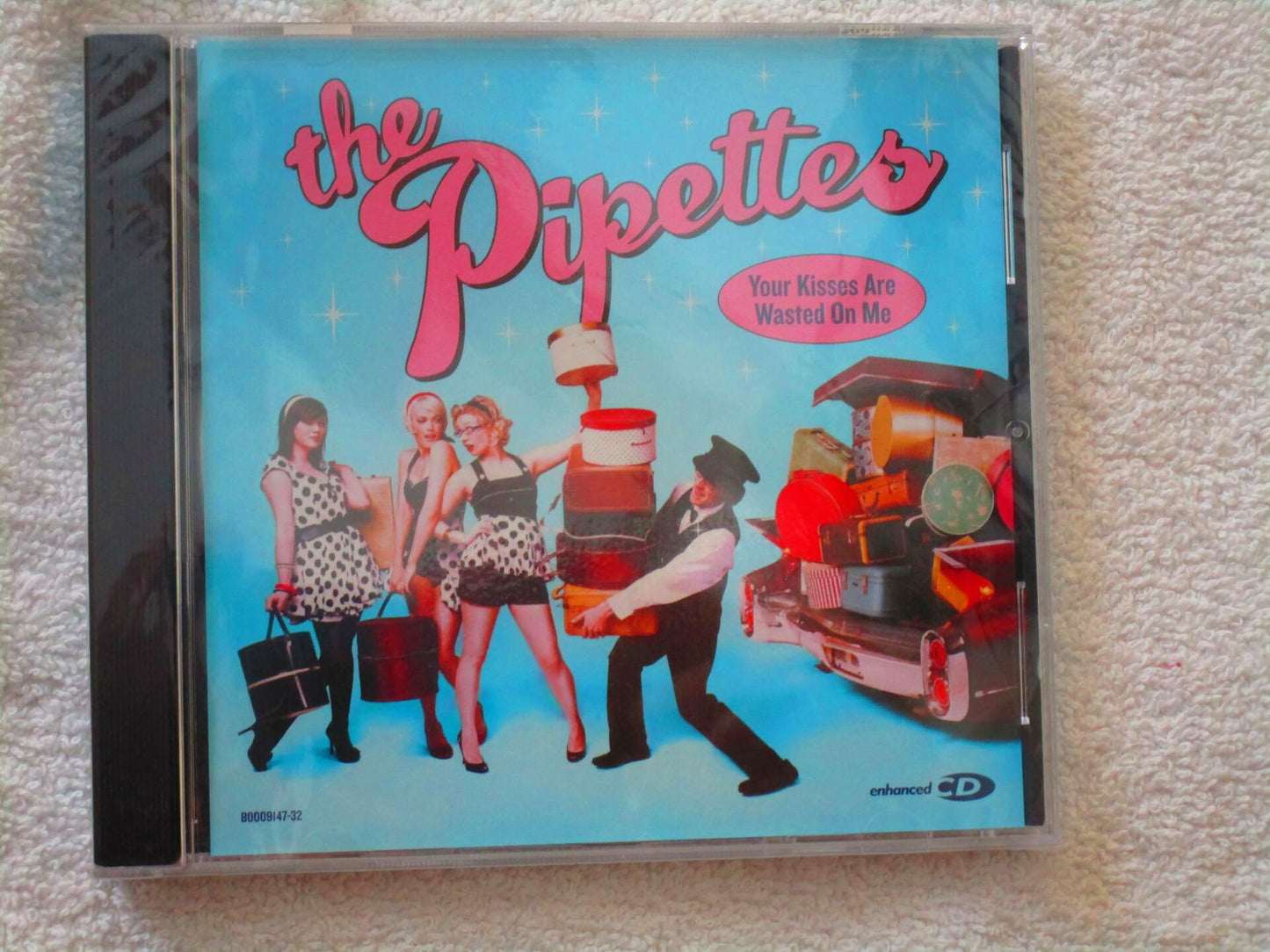 PIPETTES - YOUR KISSES ARE WASTED ON ME [Audio CD] PIPETTES