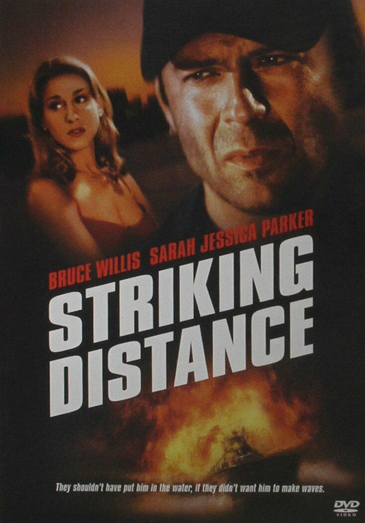Striking Distance (Bilingual) [DVD] - Very Good