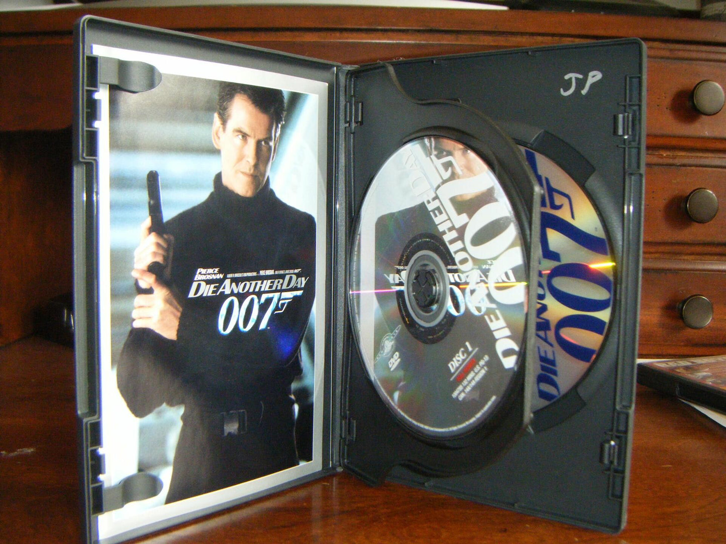 Die Another Day (Full Screen Special Edition) [2 Discs] (Bilingual) [DVD] - Very Good
