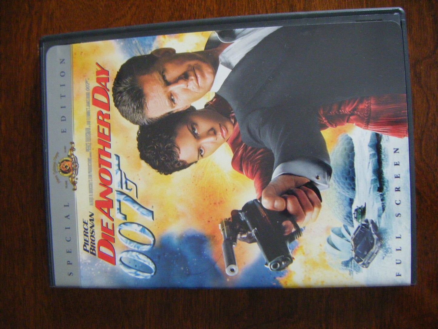 Die Another Day (Full Screen Special Edition) [2 Discs] (Bilingual) [DVD] - Very Good