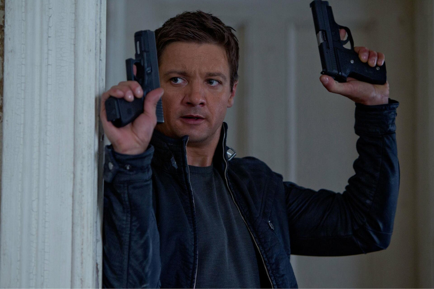 The Bourne Legacy / La peur dans la peau: L'héritage de Bourne (Bilingual)