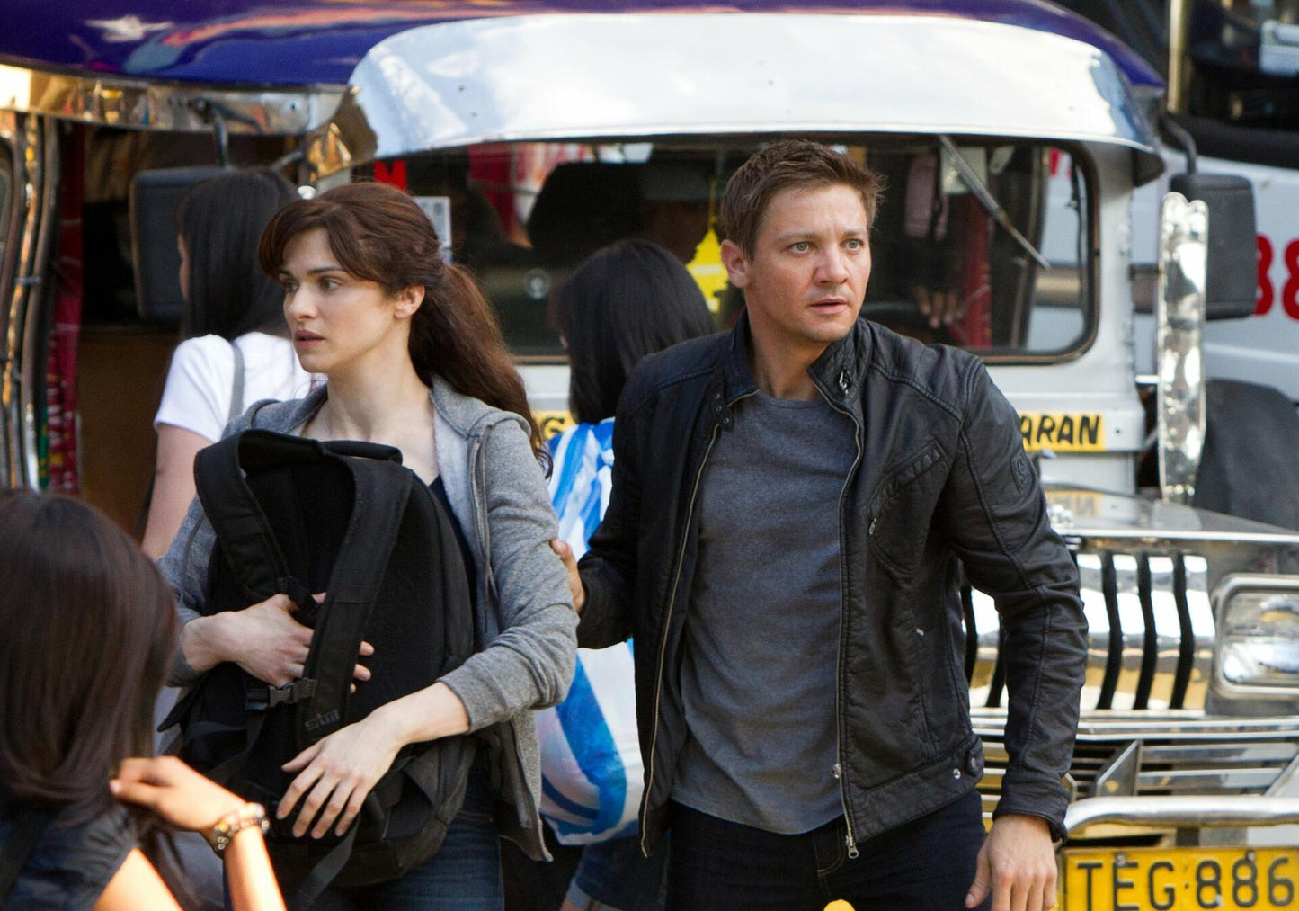 The Bourne Legacy / La peur dans la peau: L'héritage de Bourne (Bilingual)