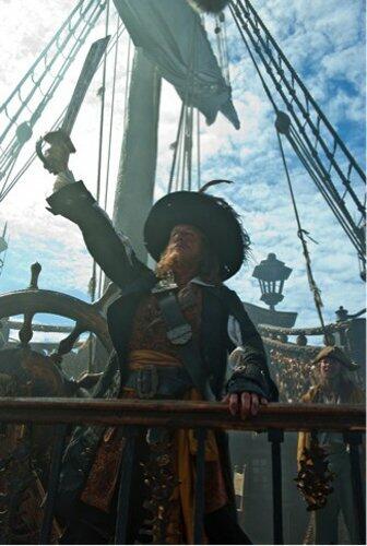 Pirates of the Caribbean: On Stranger Tides (DVD Combo Pack) [Blu-ray + DVD] [Blu-ray] - Good