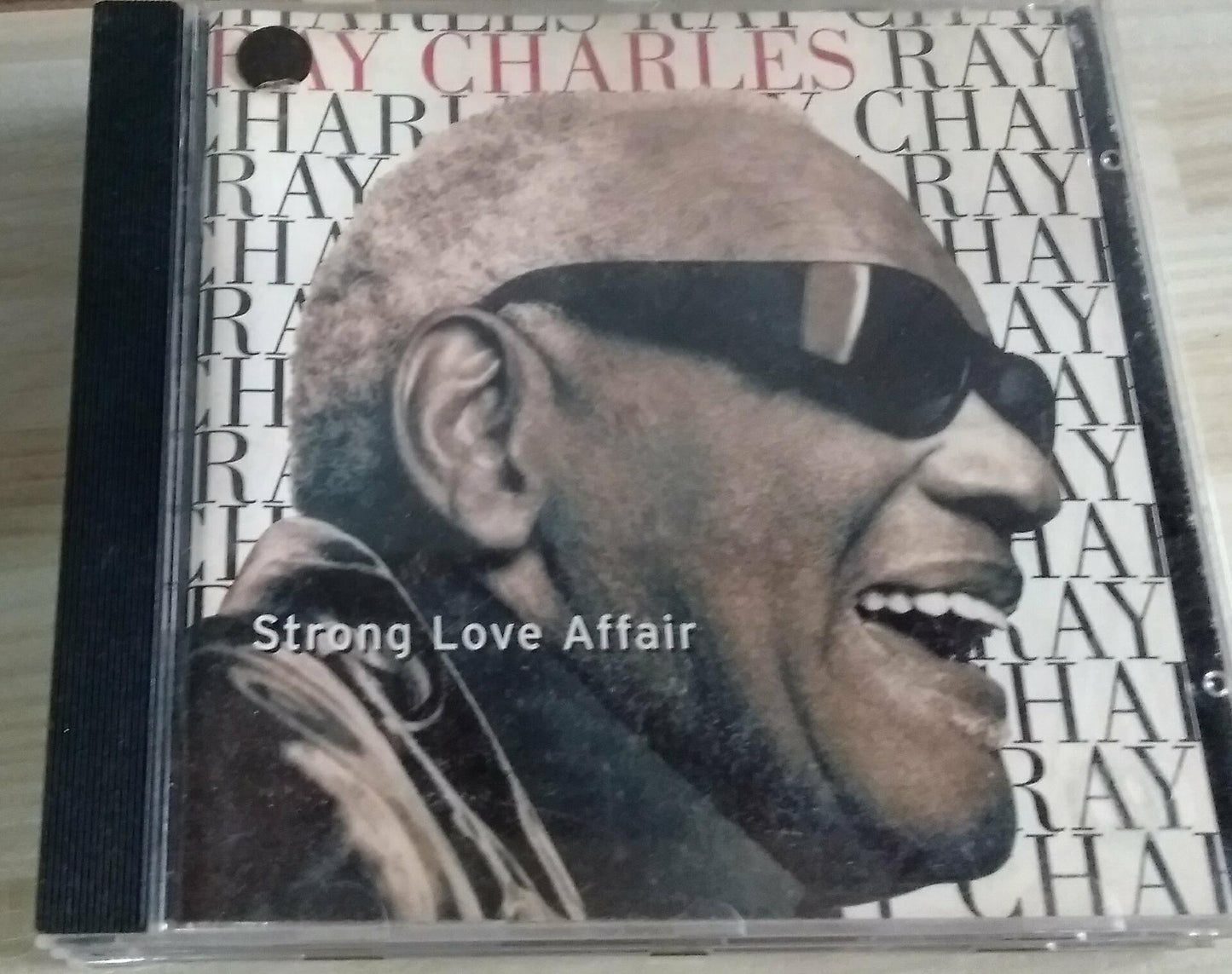 Strong Love Affair [Audio CD] Charles, Ray - Very Good
